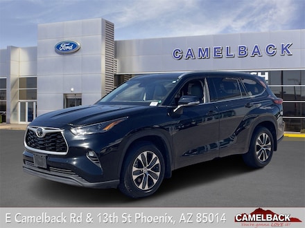 2022 Toyota Highlander XLE SUV