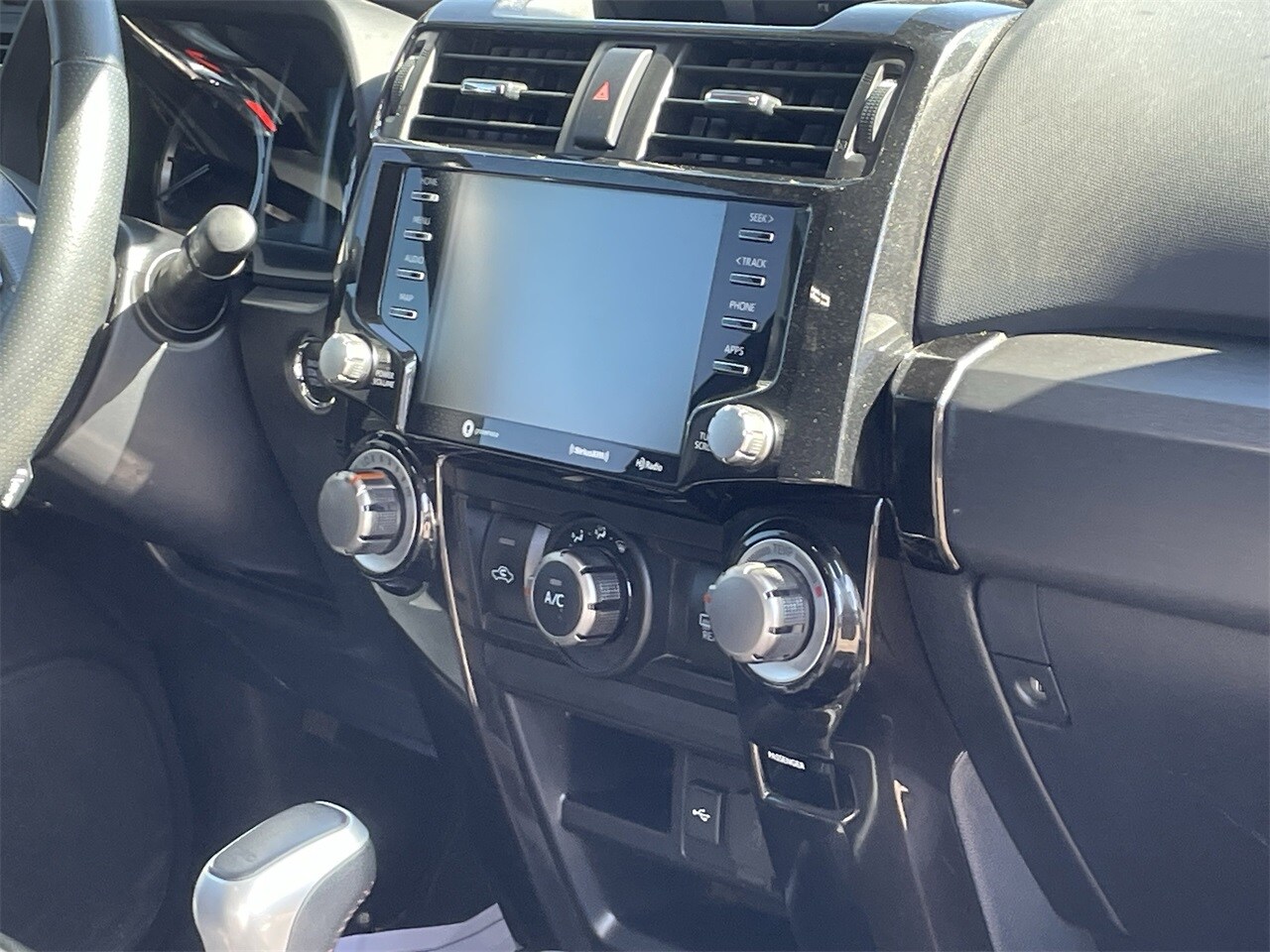 2022 Toyota 4Runner TRD Off-Road Premium photo 3