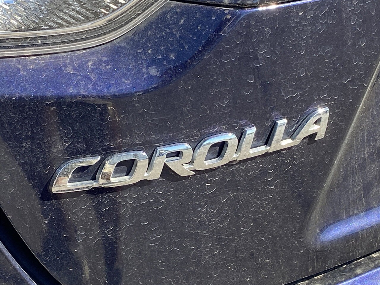 2021 Toyota Corolla LE photo 2