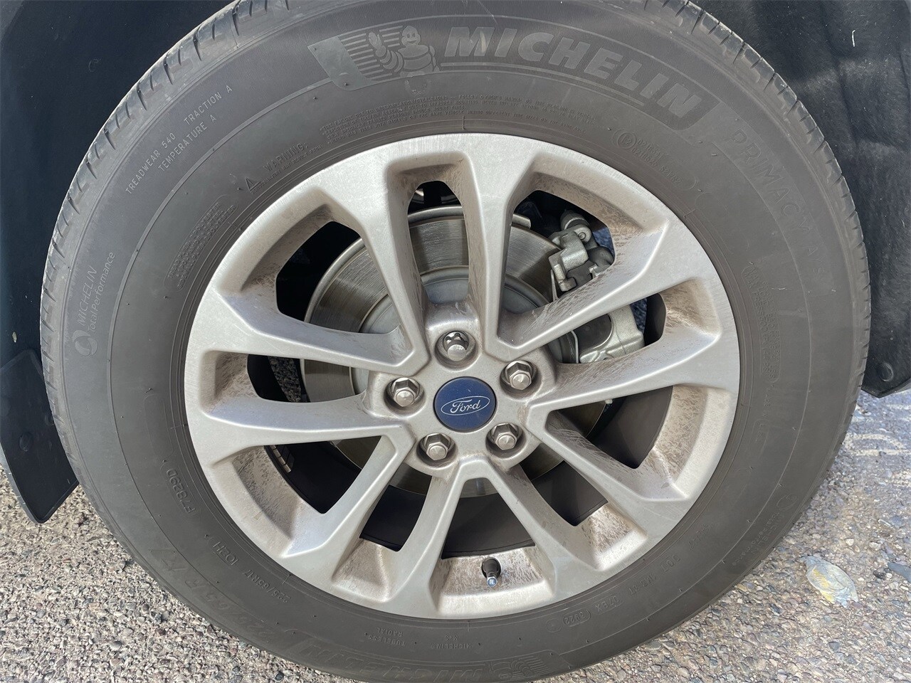 2022 Ford Escape SE photo 2