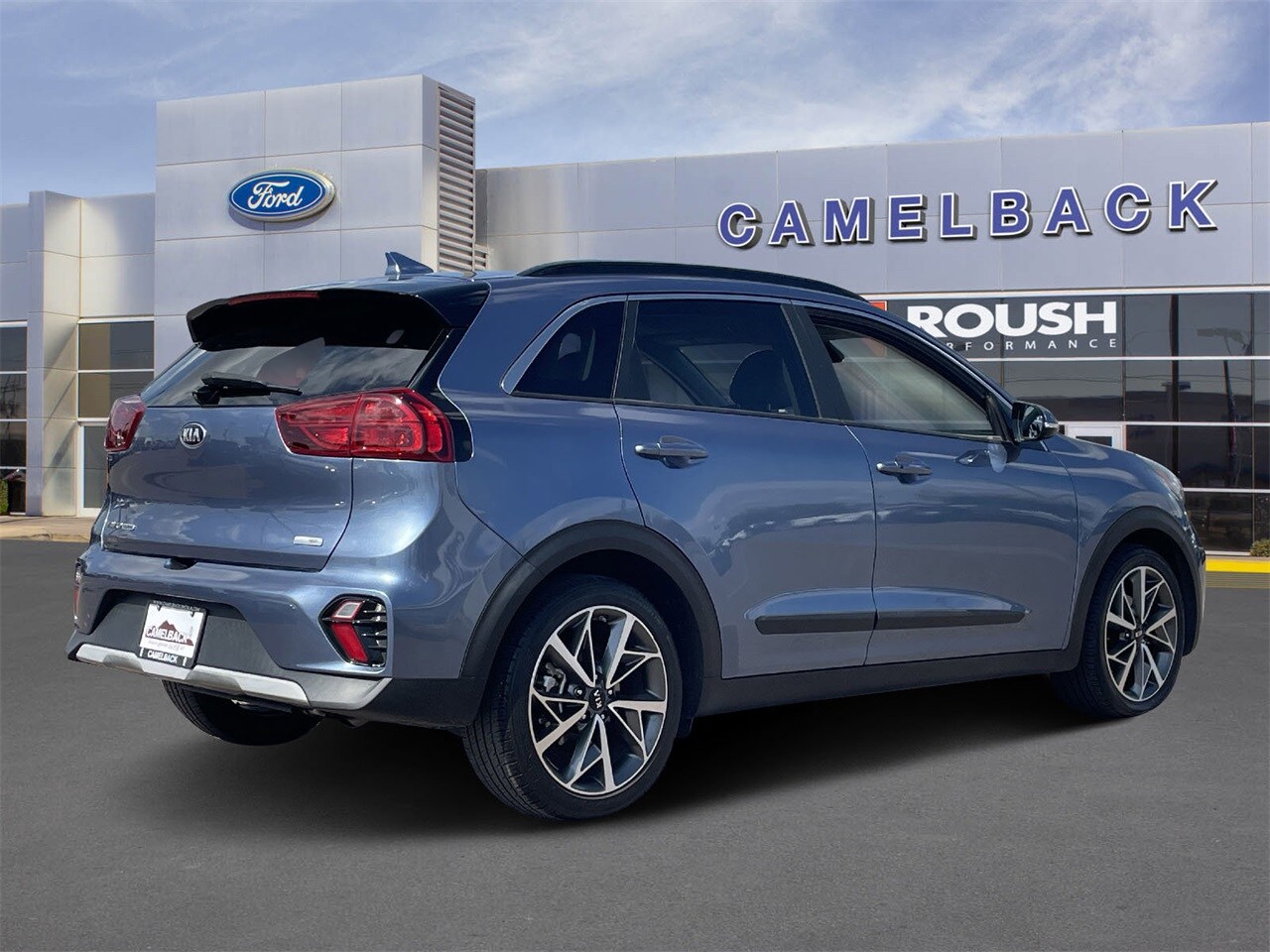 2021 Kia Niro Touring photo 2