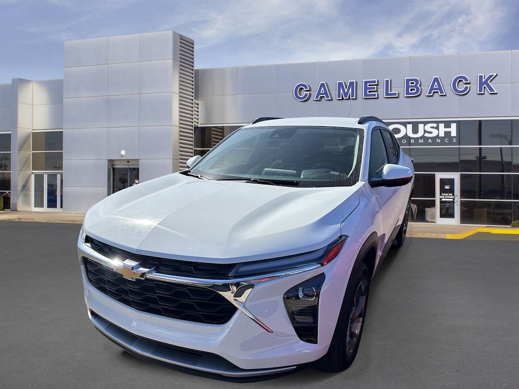 Used 2025 Chevrolet Trax LT SUV