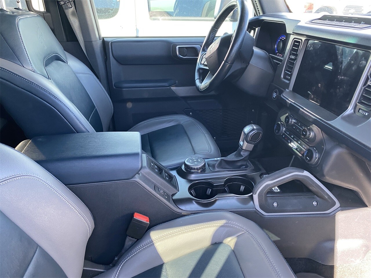 2021 Ford Bronco First Edition photo 3