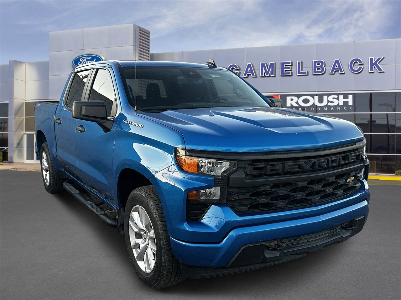 2022 Chevrolet Silverado 1500 Custom photo 2