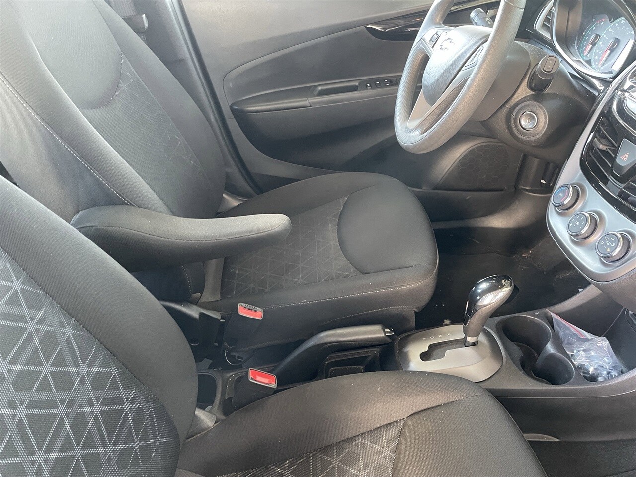 2021 Chevrolet Spark 1LT photo 2