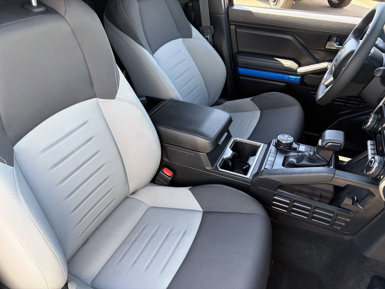 2025 Toyota Tacoma TRD Off Road - Photo 11