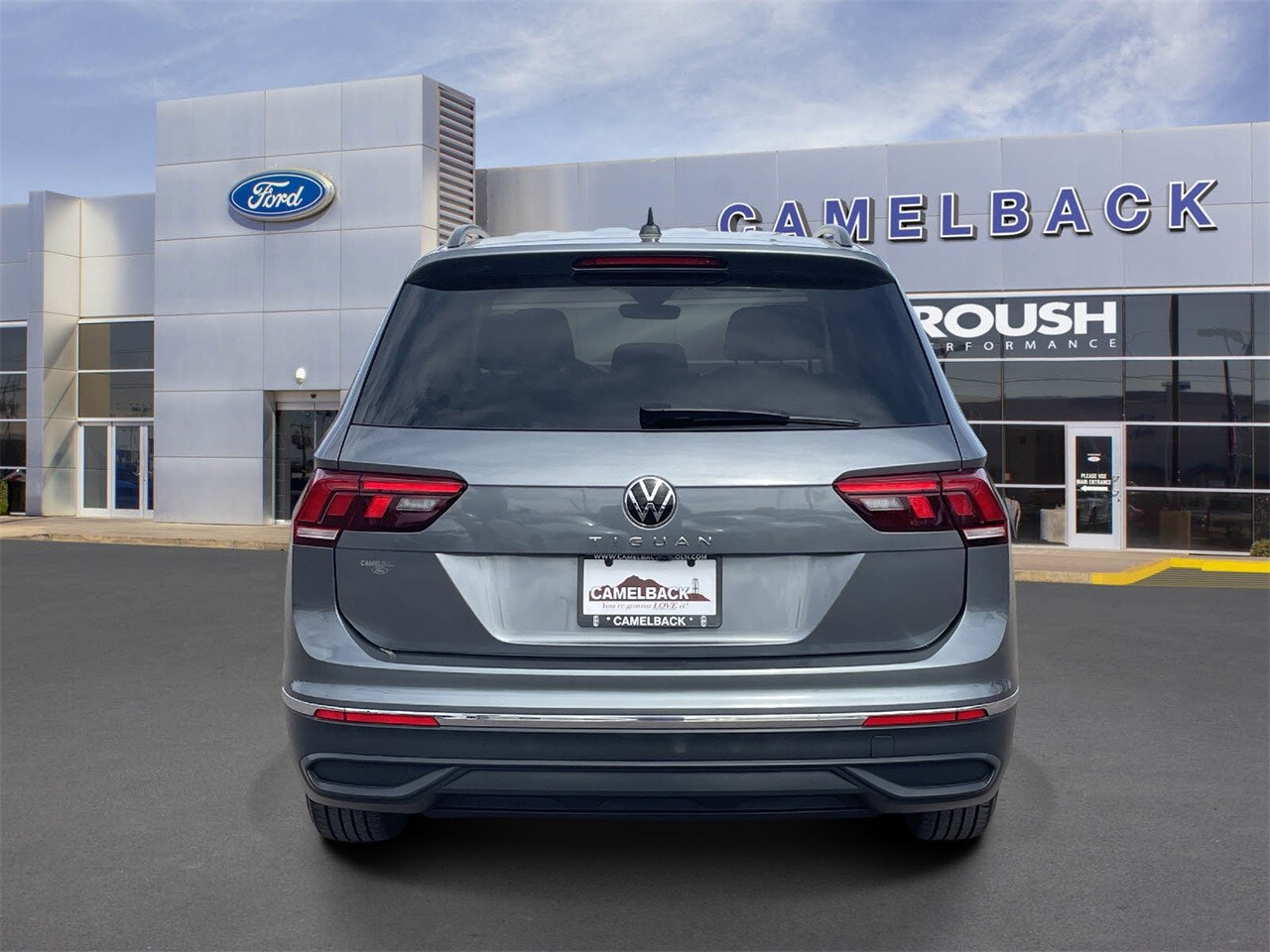 2024 Volkswagen Tiguan S photo 3
