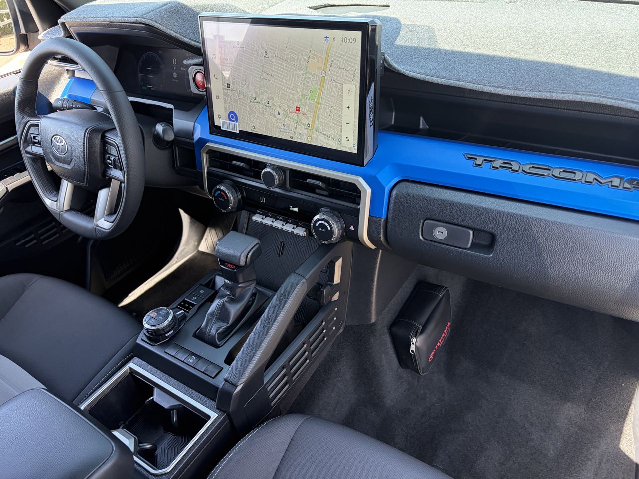 2025 Toyota Tacoma TRD Off Road - Photo 12