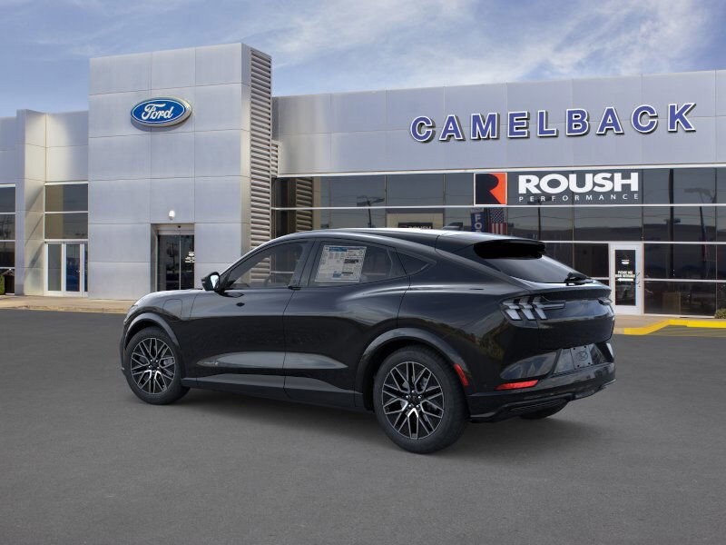 2025 Ford Mustang Mach-E Premium photo 4