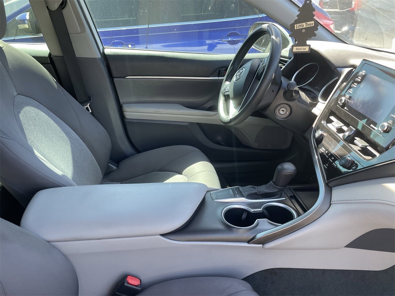 2023 Toyota Camry LE photo 2