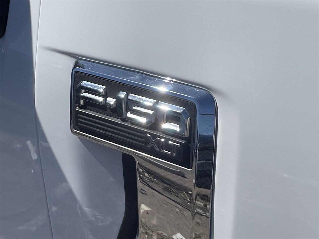 2022 Ford F-150 XLT photo 2
