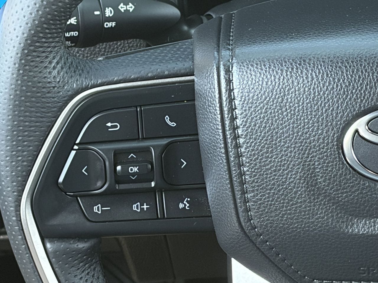 2025 Toyota Tacoma TRD Off Road - Photo 17