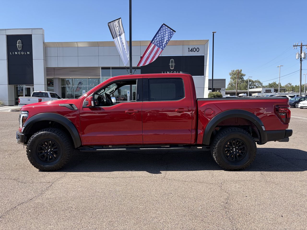 View vehicle photo 3
