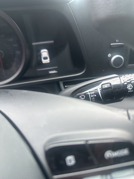 2023 Hyundai Elantra SE Sedan