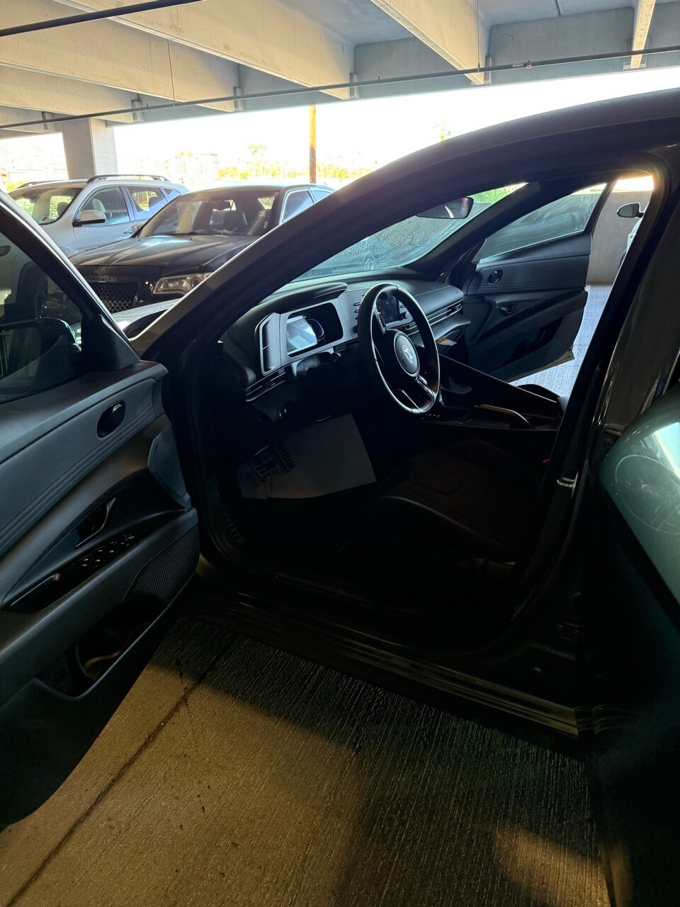 2025 Hyundai Elantra SEL Sport photo 2