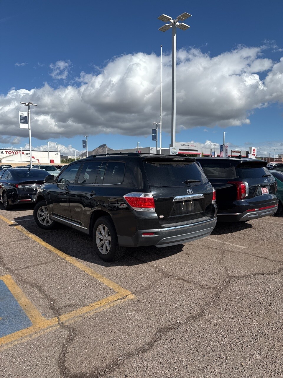 2013 Toyota Highlander Base Plus photo 2