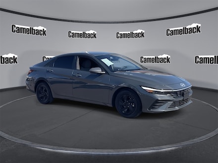 2025 Hyundai Elantra SE Sedan