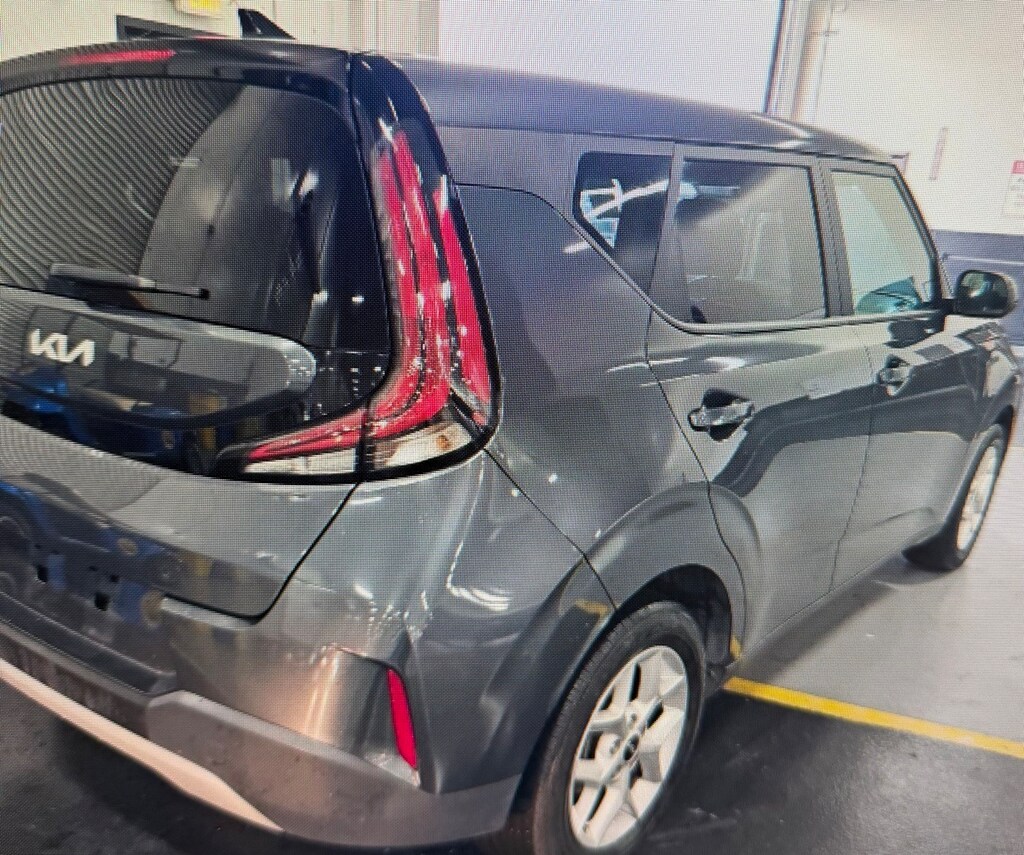 Used 2023 Kia Soul LX Hatchback