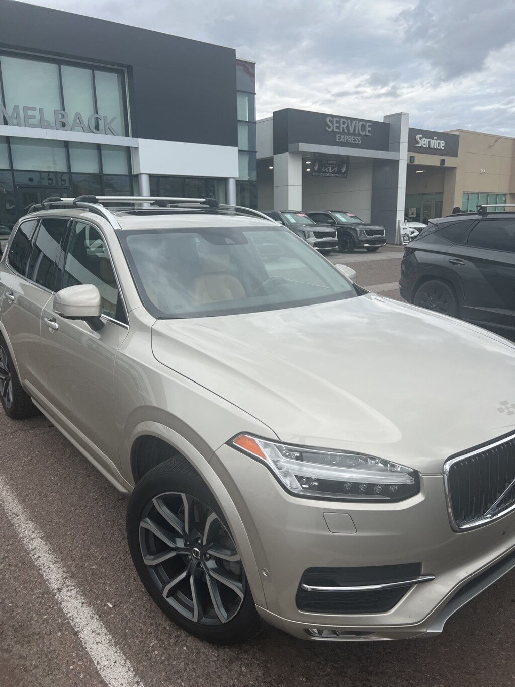 Used 2016 Volvo XC90 T6 Momentum SUV