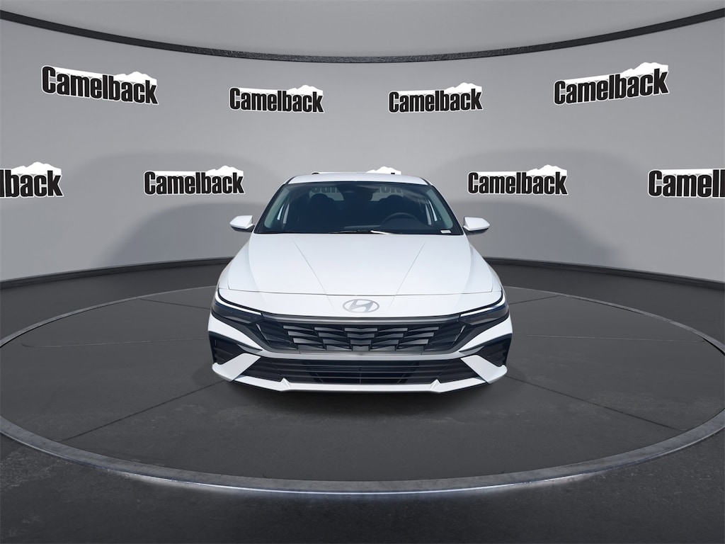 New 2025 Hyundai Elantra SE Sedan