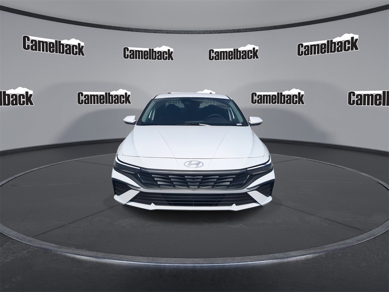 2025 Hyundai Elantra SE photo 2