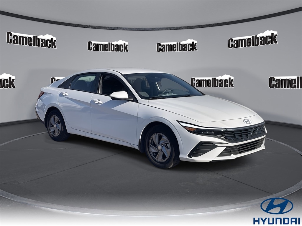 New 2025 Hyundai Elantra SE Sedan