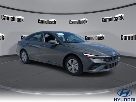 2025 Hyundai Elantra SE Sedan
