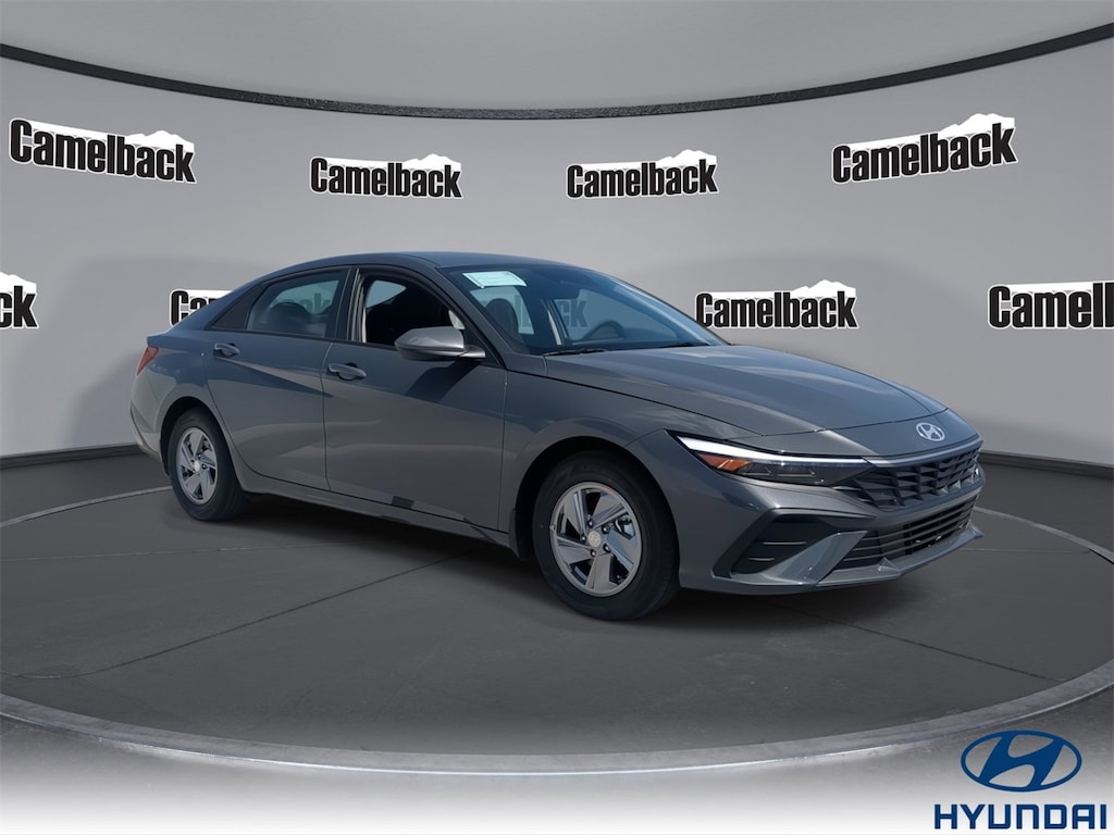 New 2025 Hyundai Elantra SE Sedan