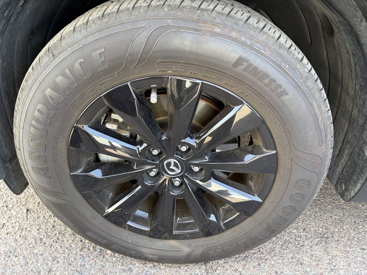 View vehicle photo 5