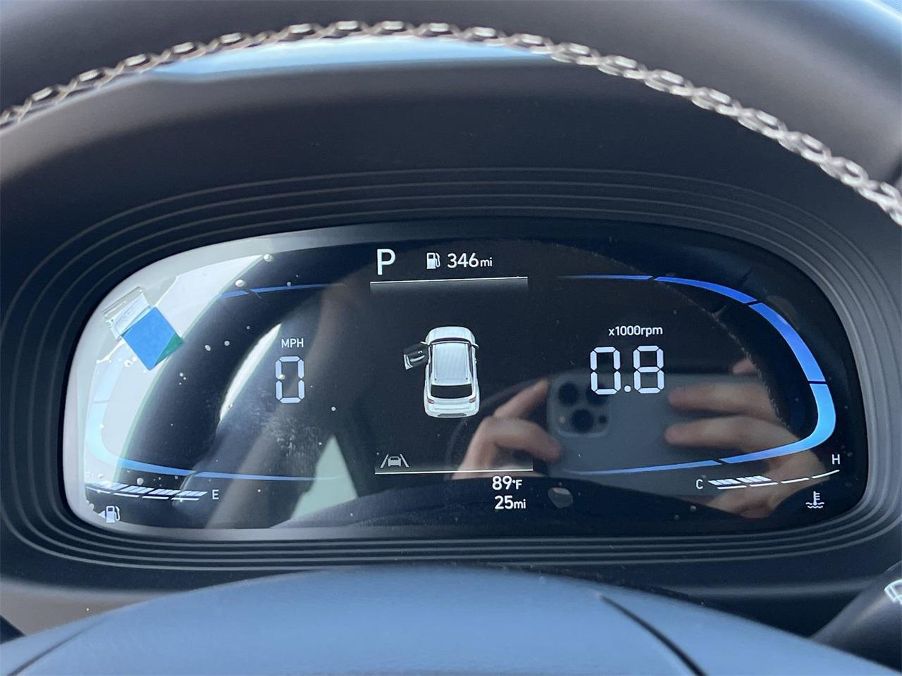 2025 Hyundai Venue Limited photo 3