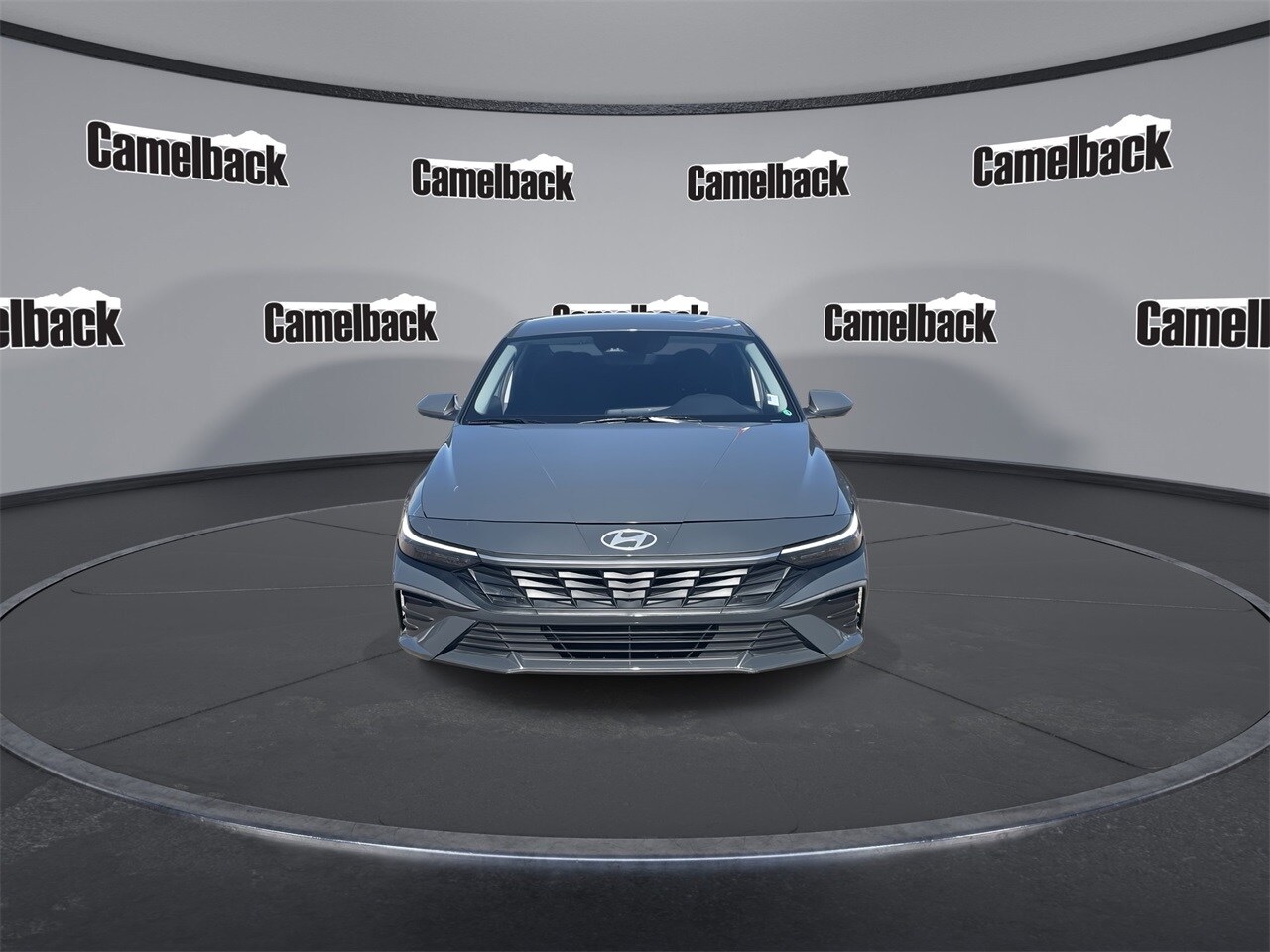2024 Hyundai Elantra SEL photo 2