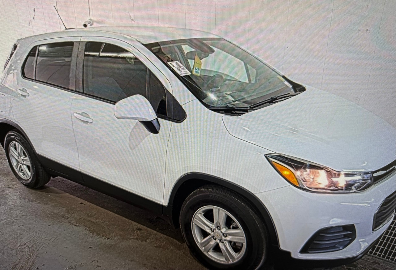 2021 Chevrolet Trax LS's photo