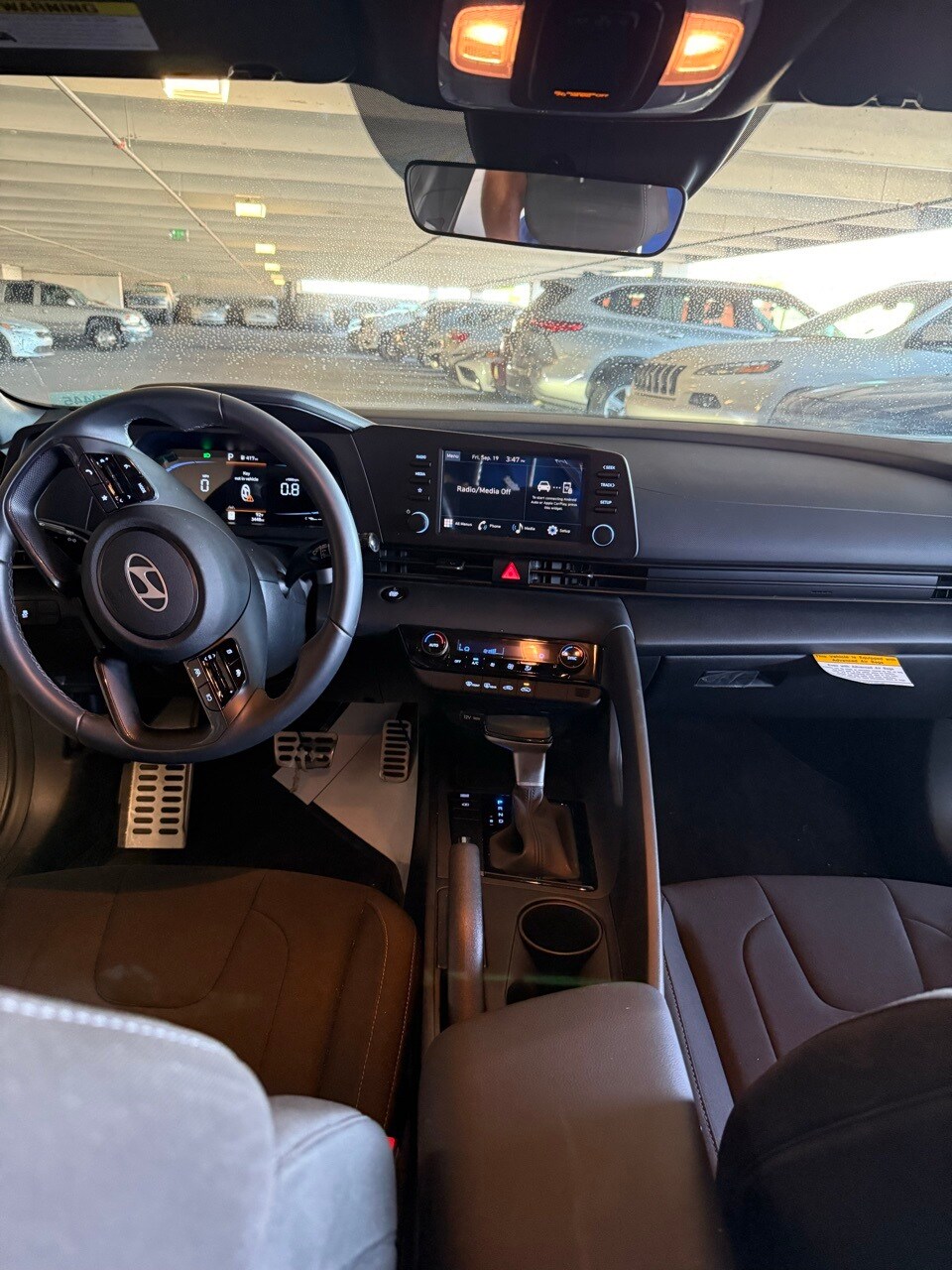 2025 Hyundai Elantra SEL Sport photo 4