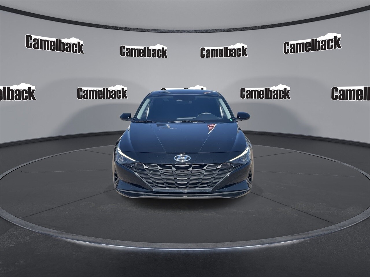 2023 Hyundai Elantra SE photo 2
