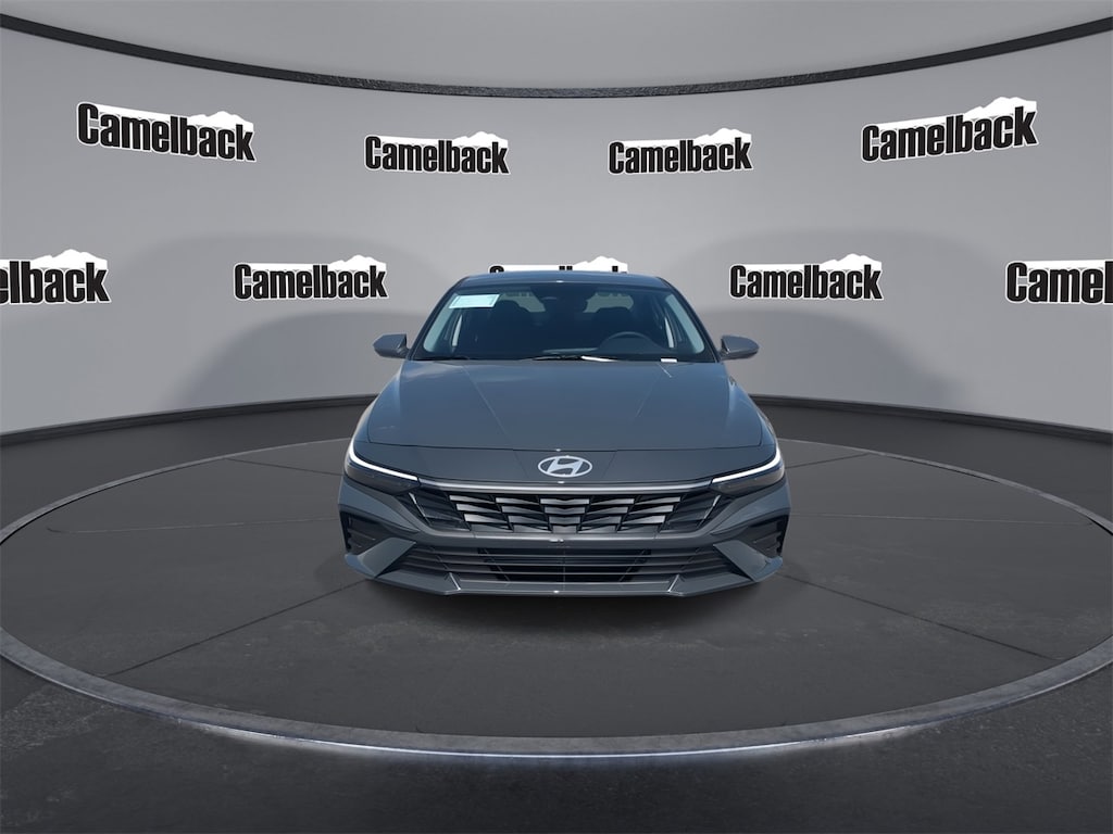 New 2025 Hyundai Elantra SE Sedan