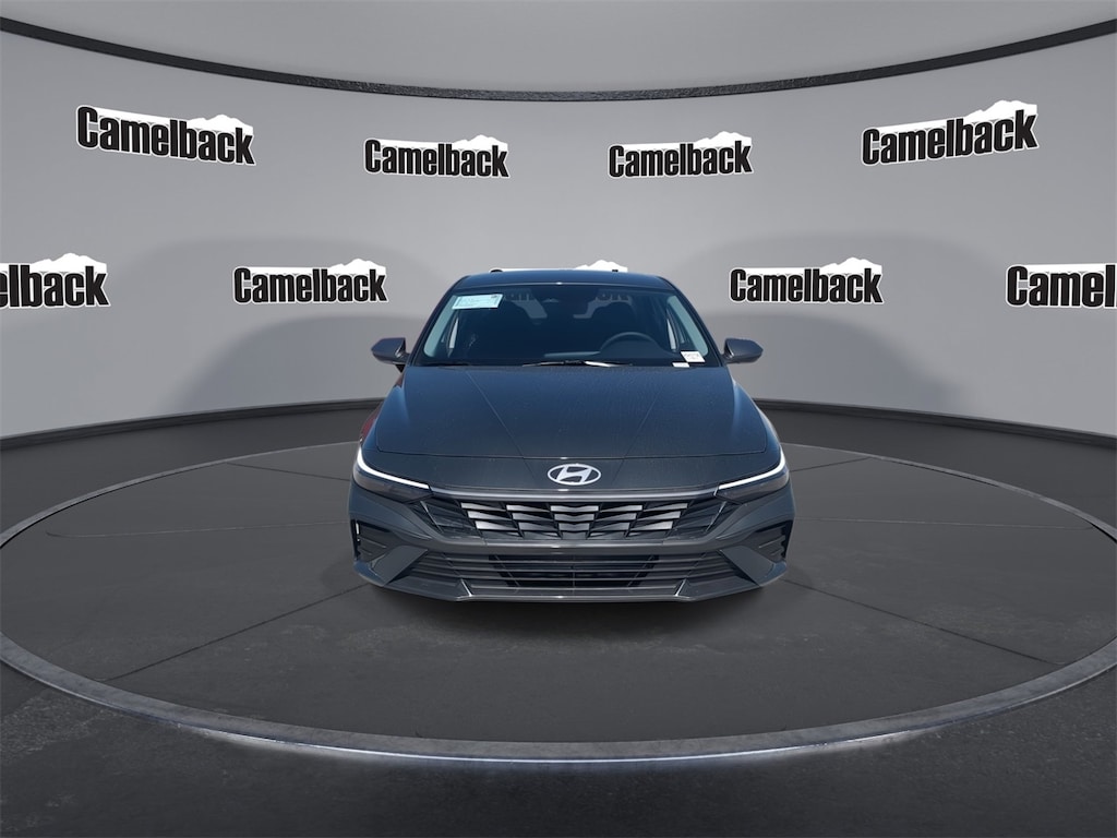 New 2025 Hyundai Elantra SE Sedan