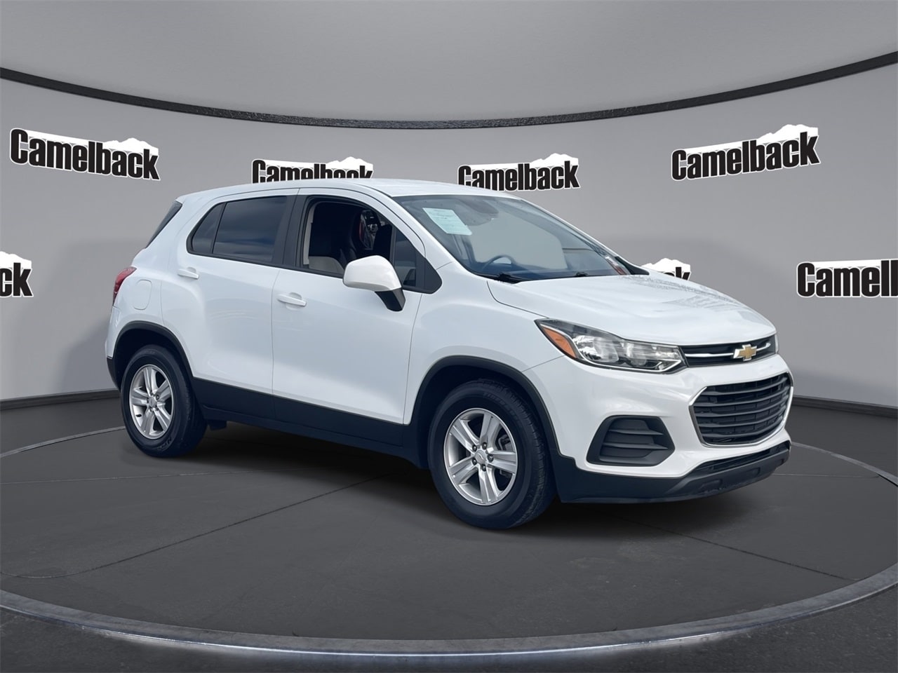 2021 Chevrolet Trax LS's photo