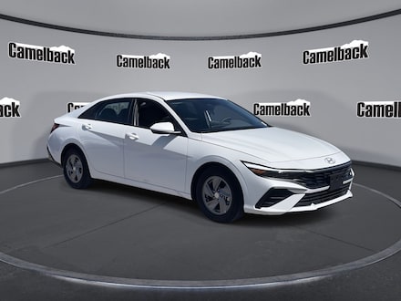 2025 Hyundai Elantra SE Sedan