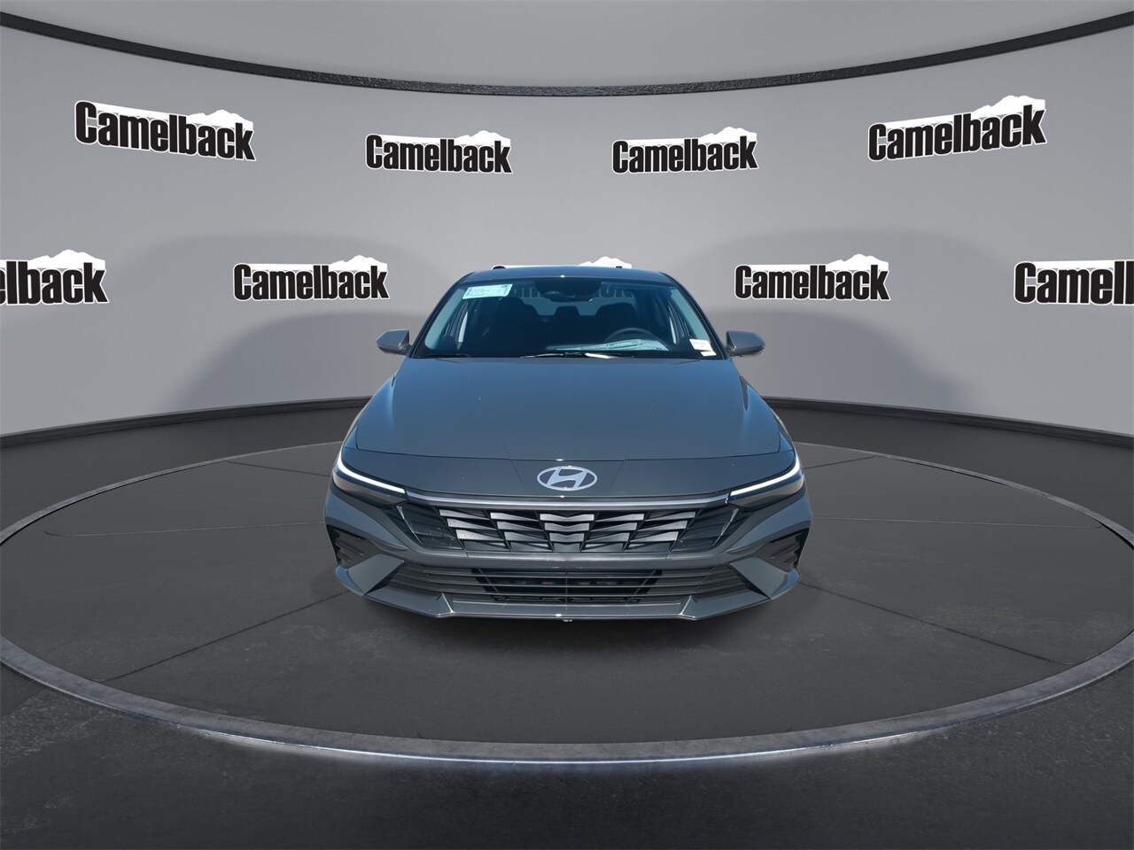 2026 Hyundai Elantra SE photo 2