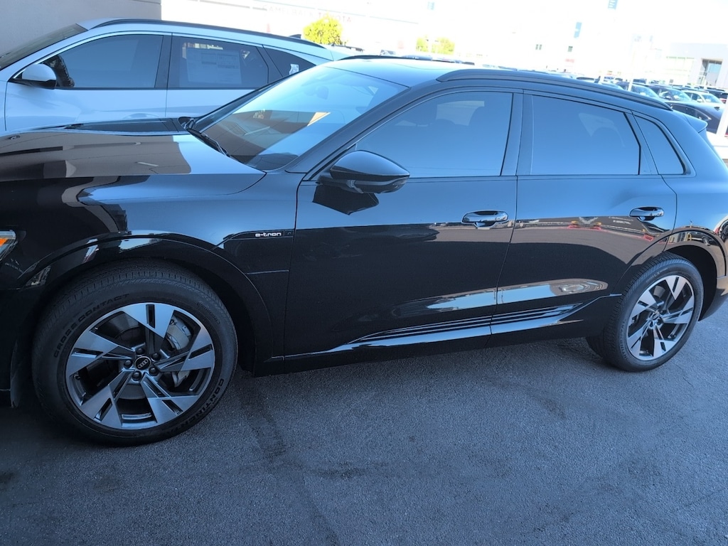 Used 2022 Audi e-tron Premium SUV