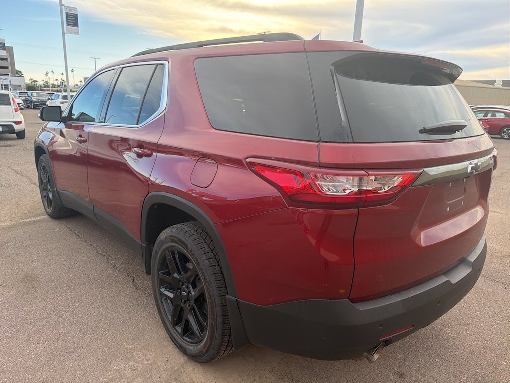 Used 2021 Chevrolet Traverse LT SUV