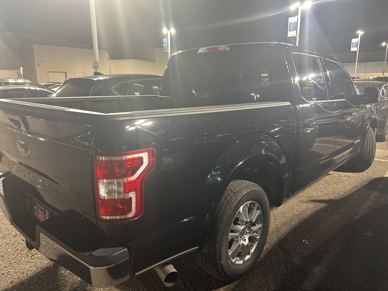 2019 Ford F-150 Lariat photo 2