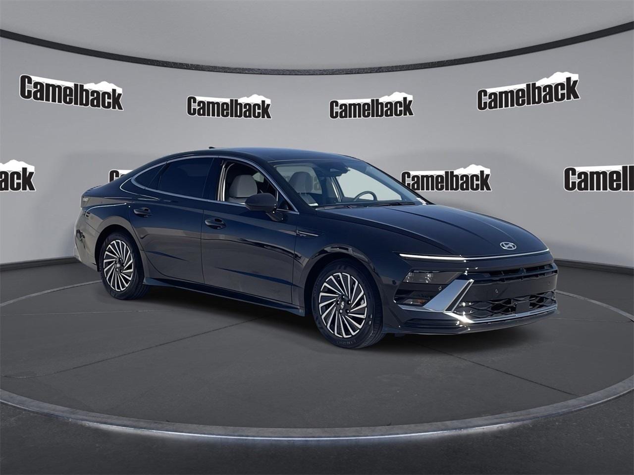 2025 Hyundai Sonata Hybrid