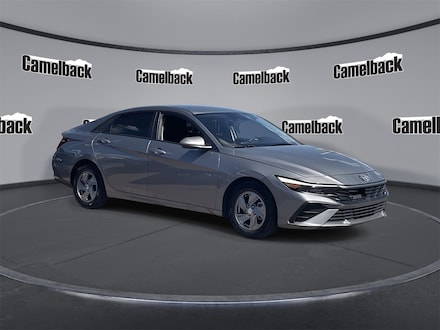 2024 Hyundai Elantra SE Sedan