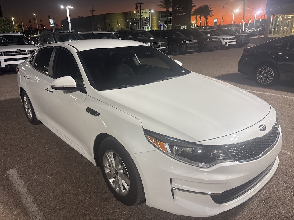 Used 2018 Kia Optima LX Sedan