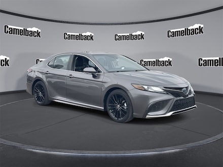 2022 Toyota Camry Hybrid XSE Sedan