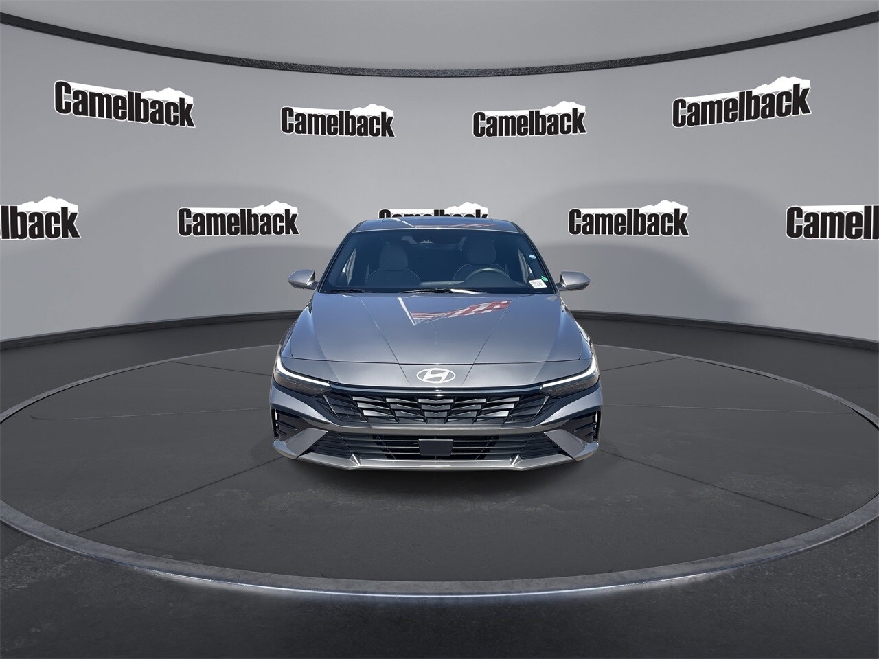 2025 Hyundai Elantra Hybrid photo 2