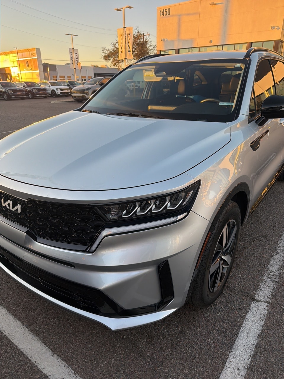 2022 Kia Sorento S's photo