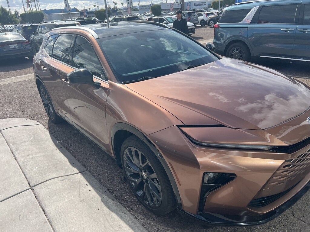 Used 2025 Toyota Crown Signia Limited SUV