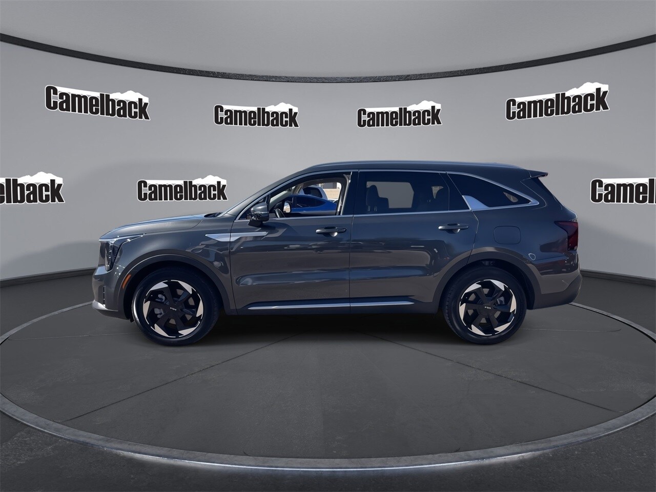 2025 Kia Sorento Plug-In Hybrid EX photo 3